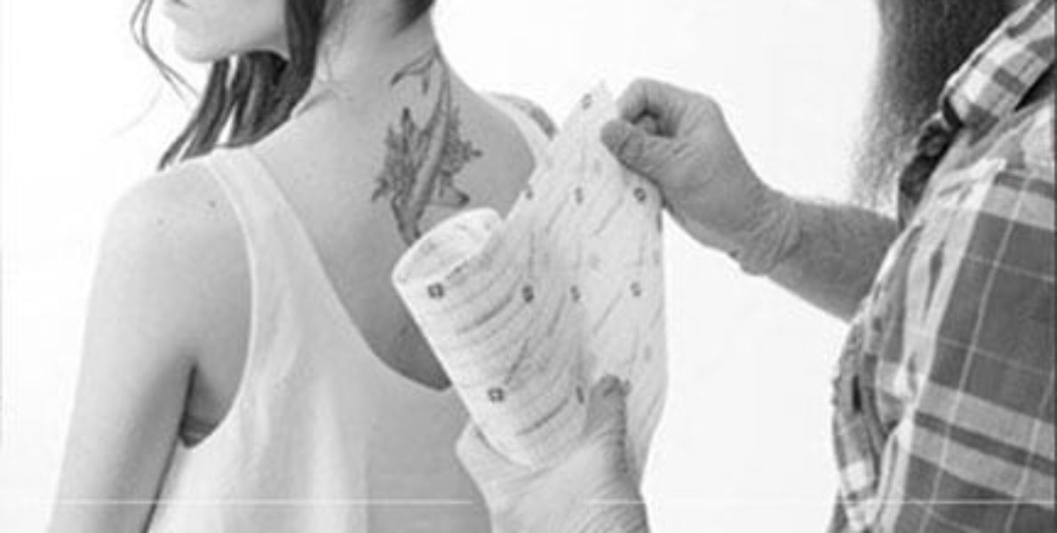 STEP 2 Cut the Saniderm tattoo aftercare bandage to allow at least 1 inch of Saniderm to be in contact with undamaged skin. More extra room is suggested in highly mobile areas.